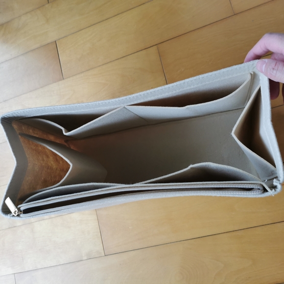 Saint Laurent Rive Gauche Small tote - Picture 8 of 11